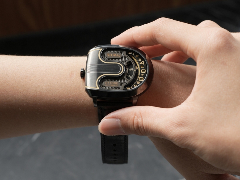 Đồng hồ Atowak Ettore Lite Gray với thiết kế tối giản và đường nét khí động học