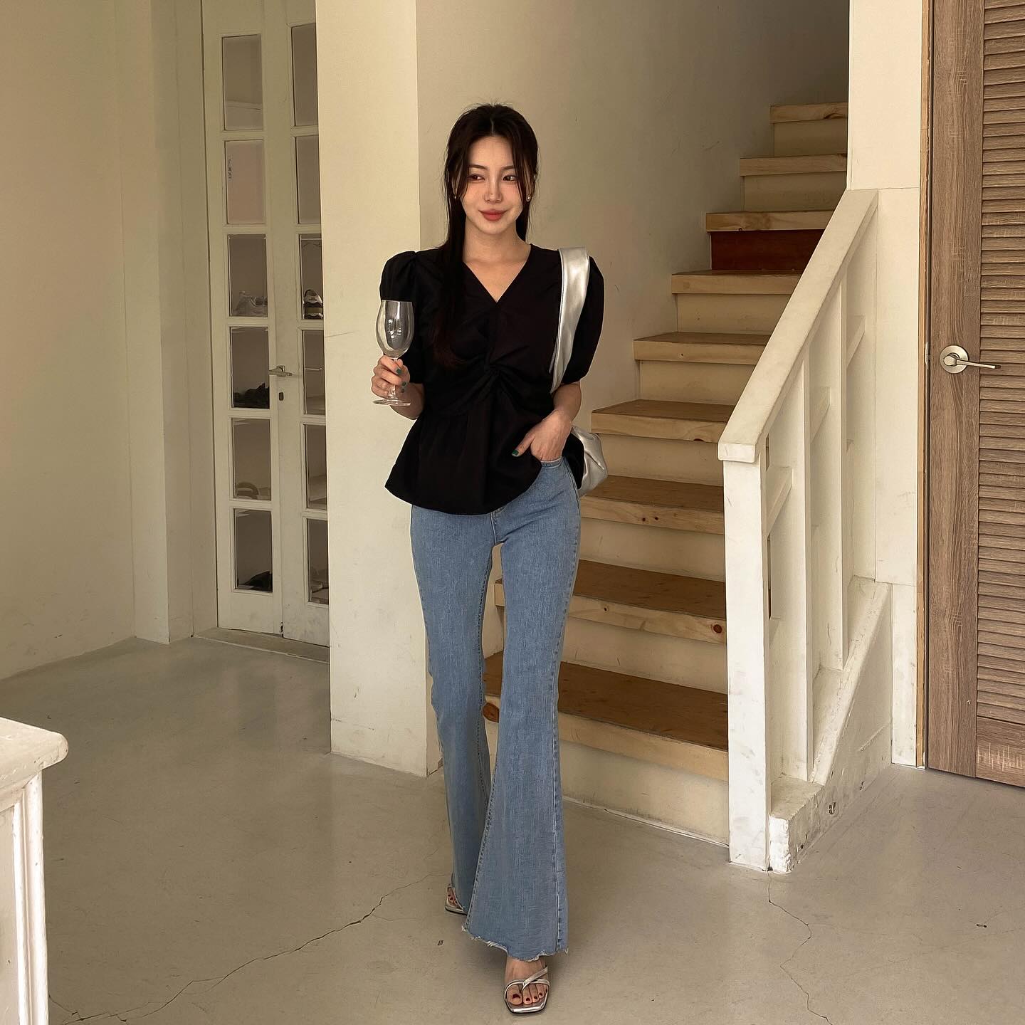 4 items giúp chị em amp;#34;kéo chânamp;#34; dài miên man: Diện đi làm hay đi chơi đều tôn dáng cực khéo - 14