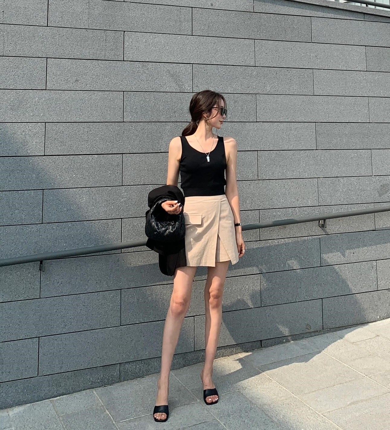 4 items giúp chị em amp;#34;kéo chânamp;#34; dài miên man: Diện đi làm hay đi chơi đều tôn dáng cực khéo - 2