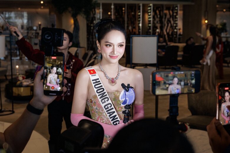 Sức hút của Hương Giang không chỉ đến từ danh hiệu hay thứ hạng, mà còn là việc dám bước ra ánh sáng, biến mỗi lần xuất hiện trên đấu trường quốc tế thành câu chuyện truyền cảm hứng về bản lĩnh, sự tự tin và khát vọng vượt qua mọi giới hạn.