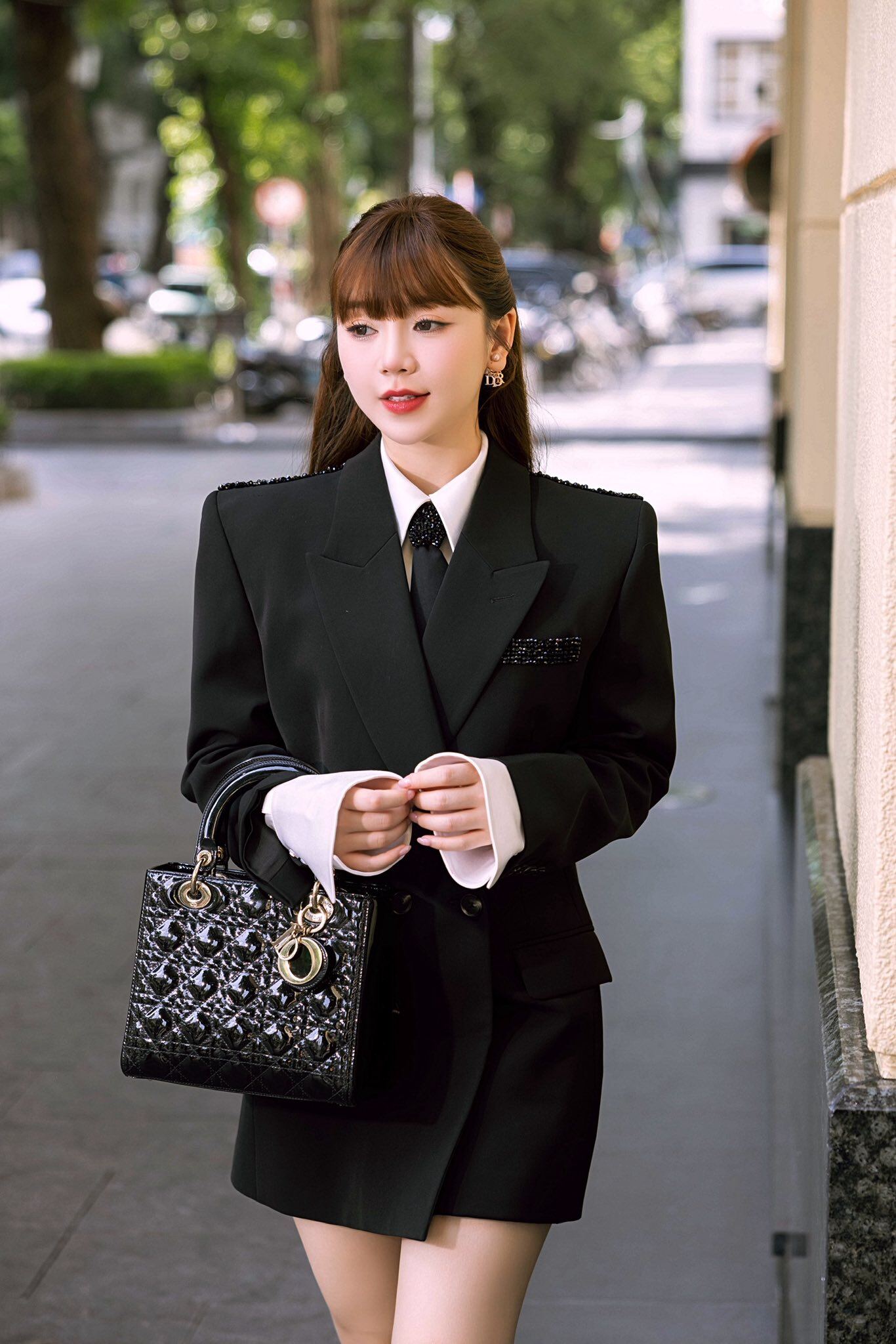 Mỹ nhân phim giờ vàng mặc xuyên thấu khoe da trắng nõn hút nghìn like, 31 tuổi được ca ngợi là amp;#34;thần tiên tỷ tỷamp;#34; - 6