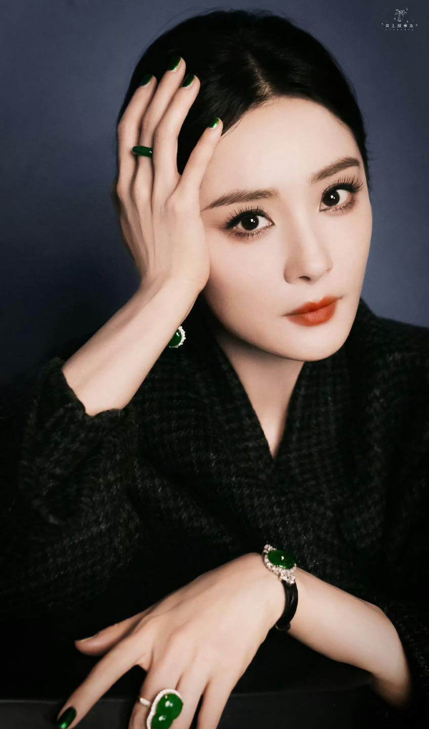 Sao Việt mê diện trang sức ngọc: Lệ Quyên toàn size amp;#34;khủngamp;#34;, NSND Thanh Lam đích thị là amp;#34;trùm cuốiamp;#34; - 1