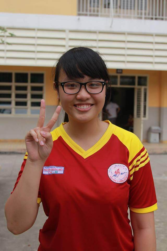 Á hậu Thủy Tiên từng bị bạn bè trêu chọc vì ngoại hình. 
