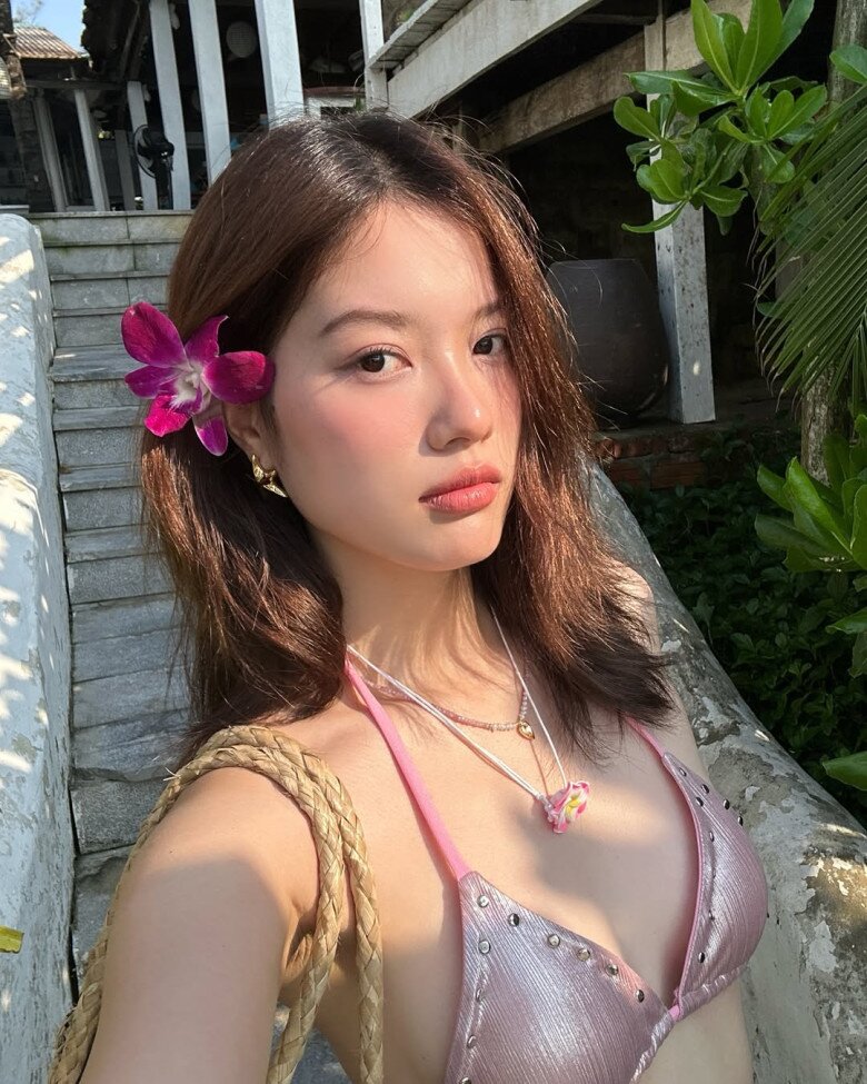 Visual của mỹ nhân 10X được nhận xét khá tương đồng với Baifern Pimchanok.