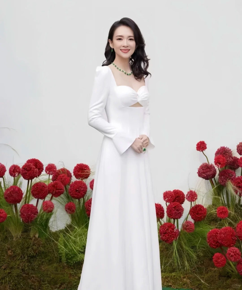 XEM VIDEO: Bộ trang sức ngọc bích của Chương Tử Di.