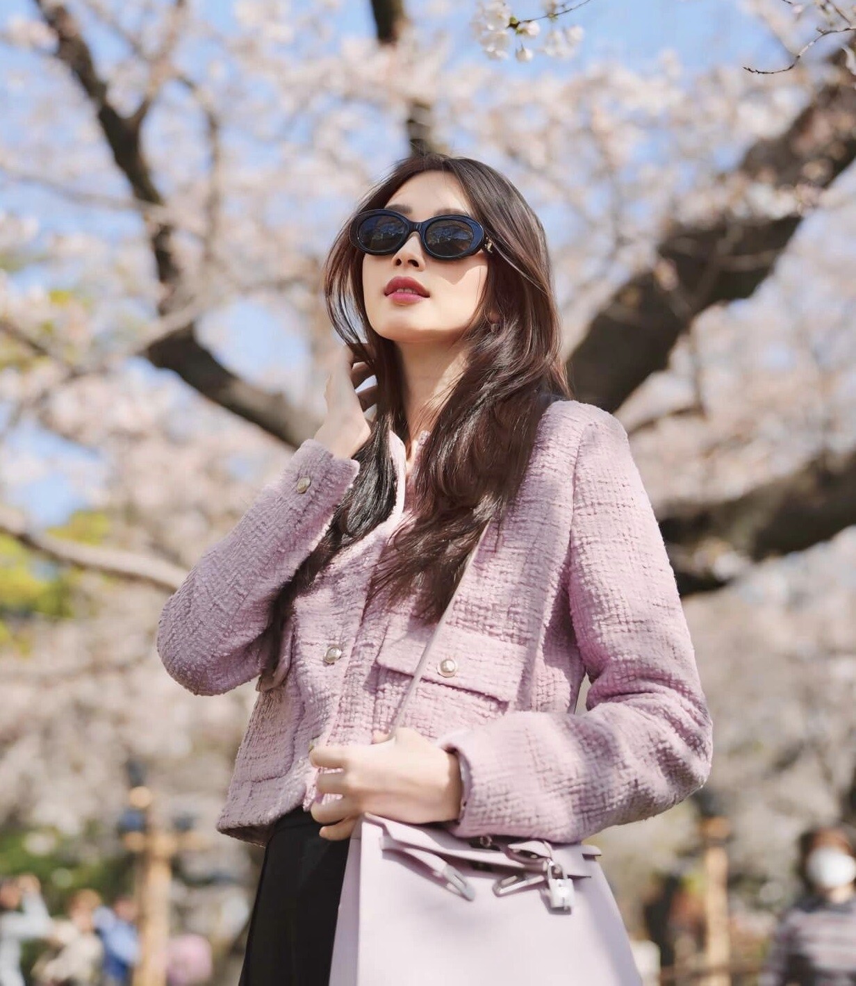 Kiểu áo khoác cứ mặc là đẹp đang được hội chị em thi nhau sưu tầm, đến cả amp;#34;dâu hào mônamp;#34; cũng phải mê - 6