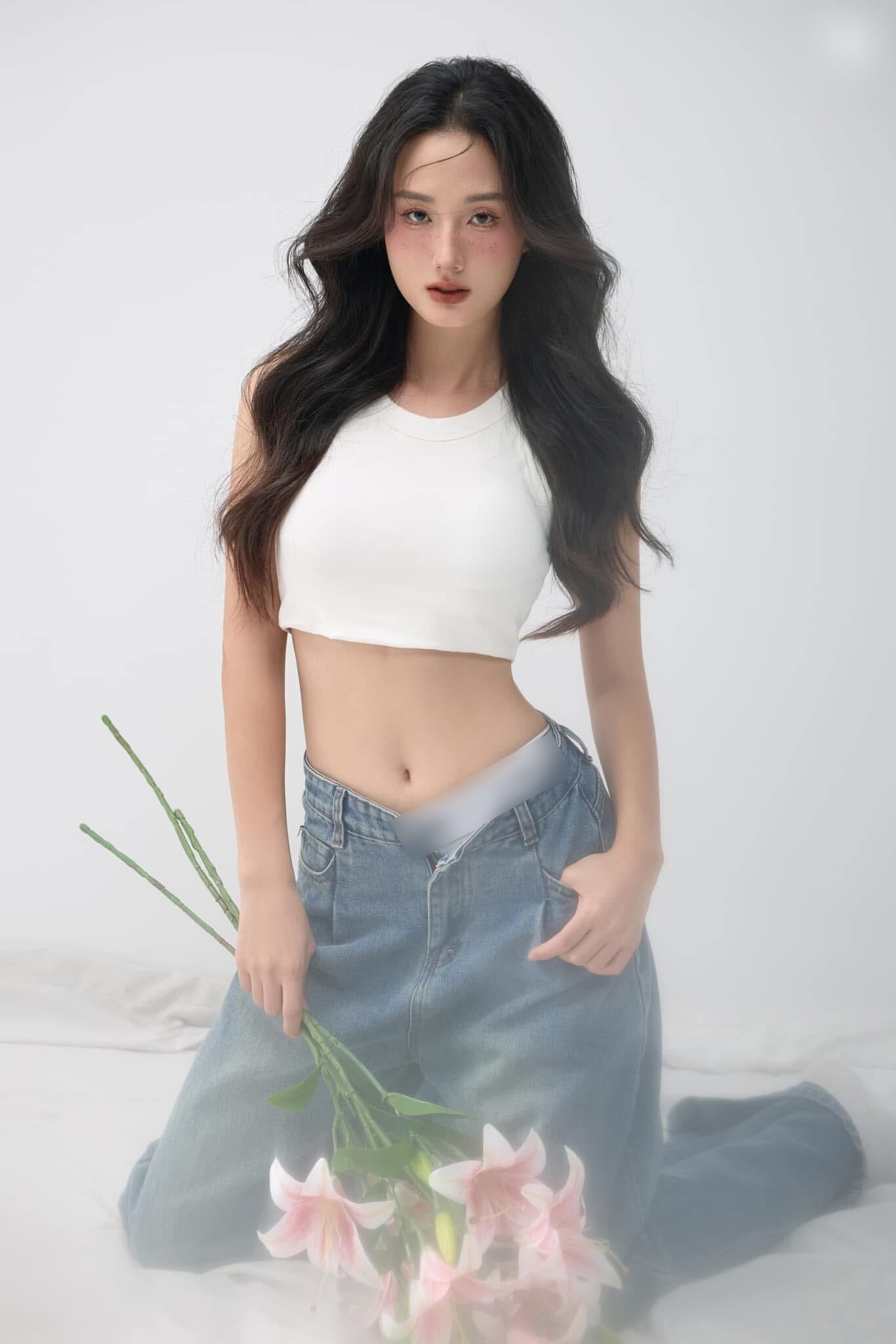 Body nóng bỏng của mỹ nhân 9X.