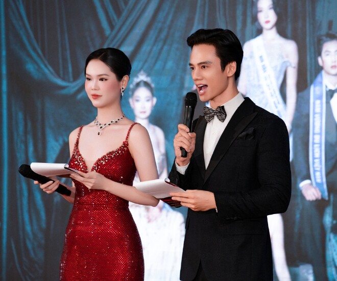 Á hậu Mỹ Phụng và Á quân Minh Khắc đảm nhận vai trò MC. 