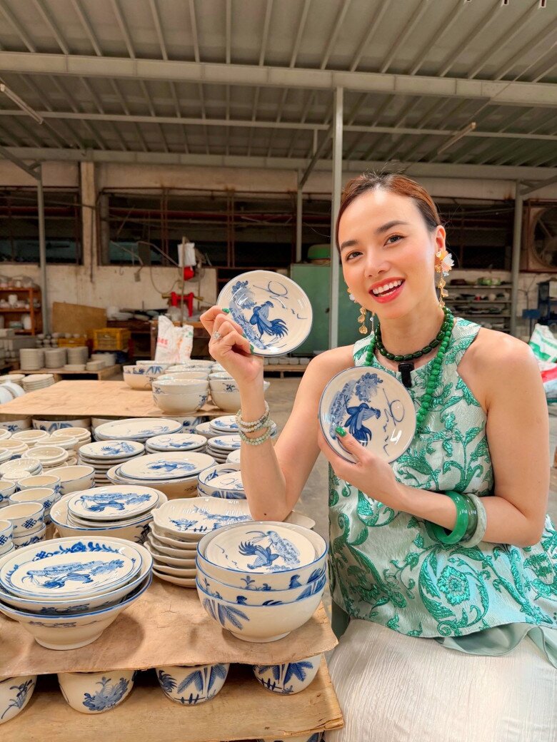 Sao Việt mê diện trang sức ngọc: Lệ Quyên toàn size amp;#34;khủngamp;#34;, NSND Thanh Lam đích thị là amp;#34;trùm cuốiamp;#34; - 5