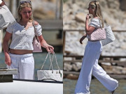 Thời trang - Harper Beckham xách cùng lúc hai túi Chanel đi biển