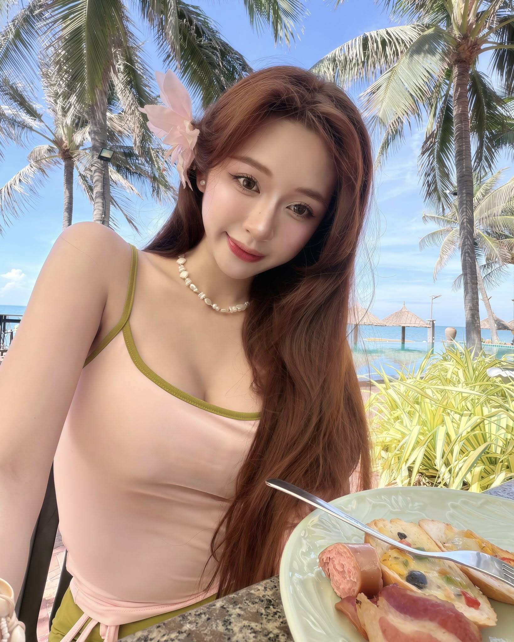 Trên trang cá nhân, Thảo Trang rất chăm chỉ cập nhật cuộc sống đời thường.