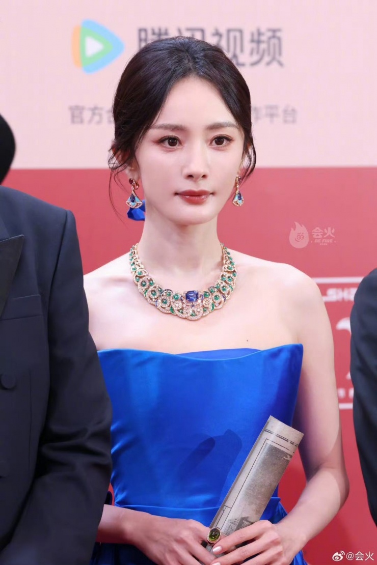 Mỹ nhân giữ nhan sắc 13 năm không đổi, da trắng như em bé nhờ chăm ăn loại quả chợ Việt bán đầy - 5