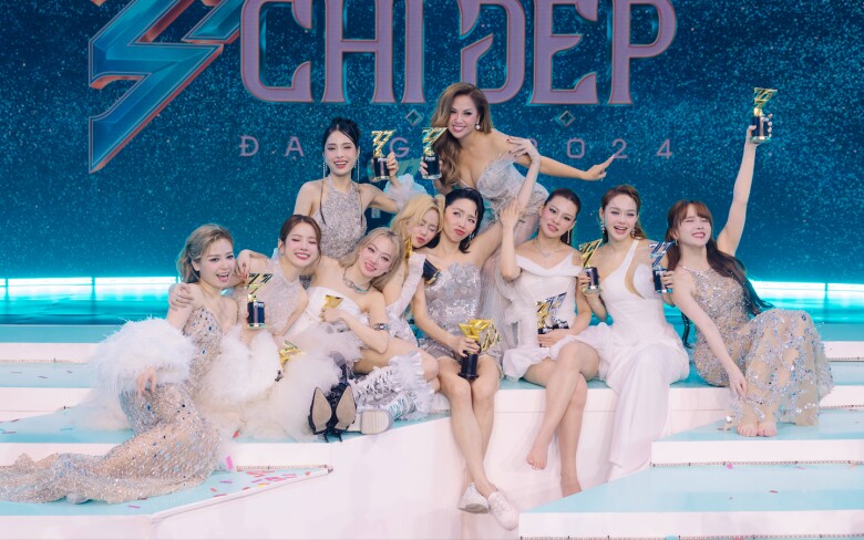 DJ Mie bắt đầu được công chúng biết đến nhiều hơn khi tham gia Chị Đẹp Đạp Gió Rẽ Sóng. 