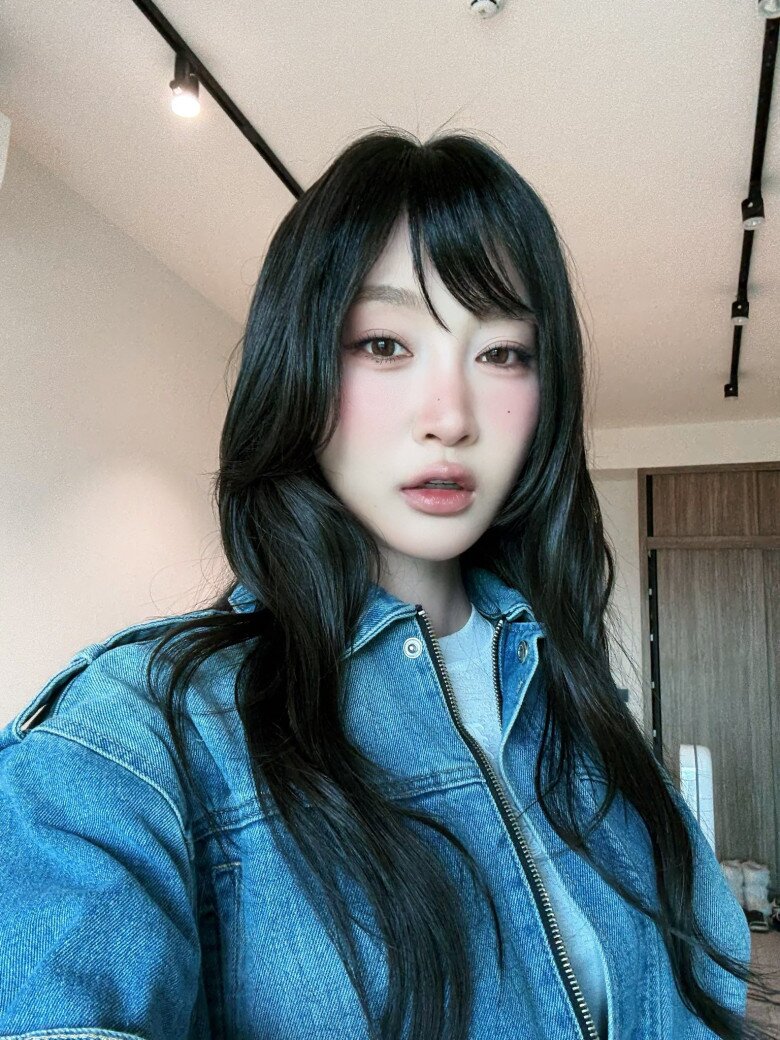 Juky San sở hữu nhiều bản hit đình đám, được giới trẻ yêu thích.