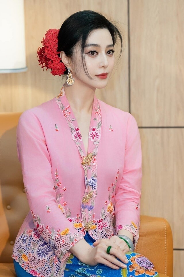 Ngọc phỉ thúy amp;#34;khuynh đảoamp;#34; showbiz xứ Trung: Từ Phạm Băng Băng đến bạn thân Hoa hậu Thu Hoài đều mê mẩn - 3