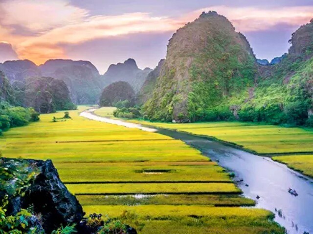 Tỉnh nào được mệnh danh "Kinh đô đá", gắn với 3 triều đại 6 đời vua nổi tiếng, có ngôi chùa lớn nhất Việt Nam?