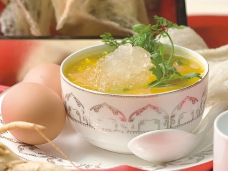 Tổ yến và trứng gà đều là “siêu thực phẩm” nhưng loại nào tốt hơn? Đây là cách phân biệt tổ yến thật...