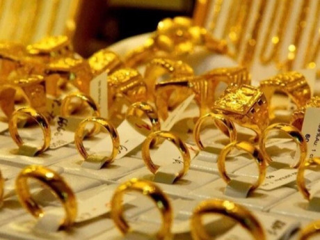 Một tuần giá vàng biến động dữ dội