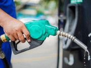Tin tức - Vì sao giá xăng dầu giảm mạnh, giá gas vẫn ở mức cao?