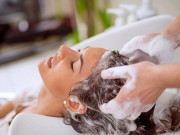 Sức khỏe - Vừa vào mùa nắng nóng, việc đơn giản như gội đầu nhiều người cũng mắc sai lầm khiến tổn hại sức khỏe
