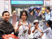 Tin tức - Hơn 151.000 thí sinh thi lớp 10 ở TP.HCM: Bố mẹ lo lắng hơn cả con, thuê khách sạn gần điểm thi để “tránh mưa”