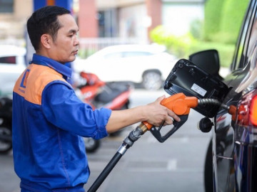 Giá xăng dầu giảm, vì sao dịch vụ ăn uống "đua" tăng?