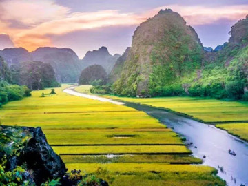 Tỉnh nào được mệnh danh Kinh đô đá, gắn với 3 triều đại 6 đời vua nổi tiếng, có ngôi chùa lớn nhất Việt Nam?