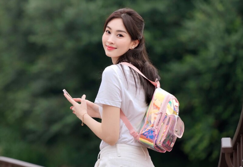 Nhiều người đẹp sau khi lấy chồng liền "đổi đời", có cuộc sống làm vợ và làm mẹ khiến nhiều người ngỡ ngàng, vội xin vía.