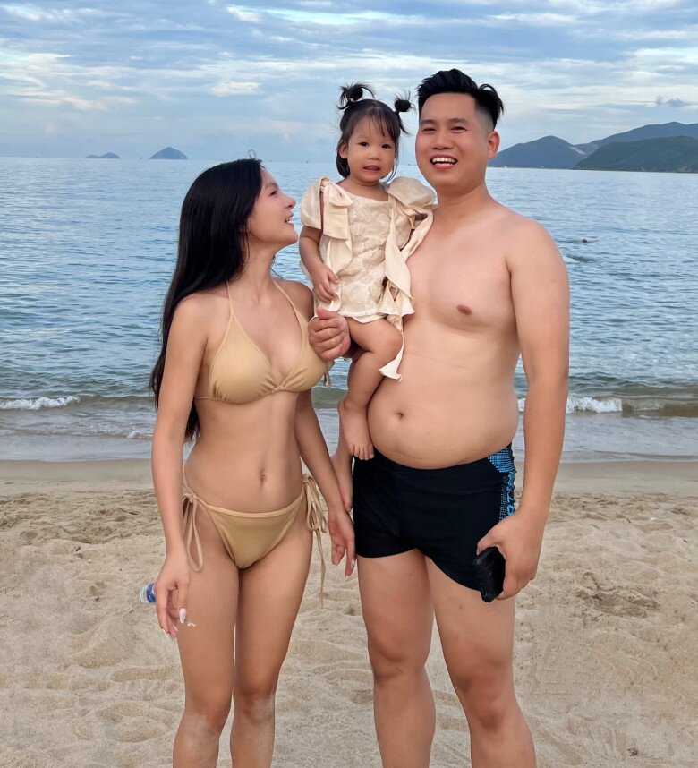 Cô giáo hotgirl Hà Nội vượt cửa tử sinh con, giờ làm nàng tiên cá ngoài đời thực kiếm 3 tỷ nuôi con - 9