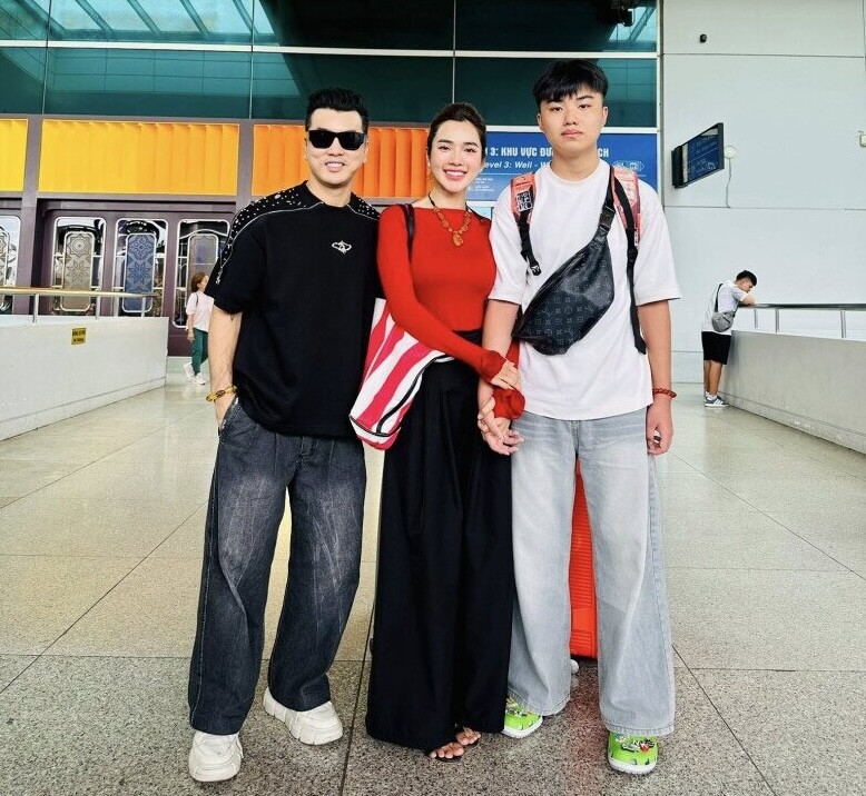 Con trai riêng cao 1m9 cực phẩm của Kim Cương.