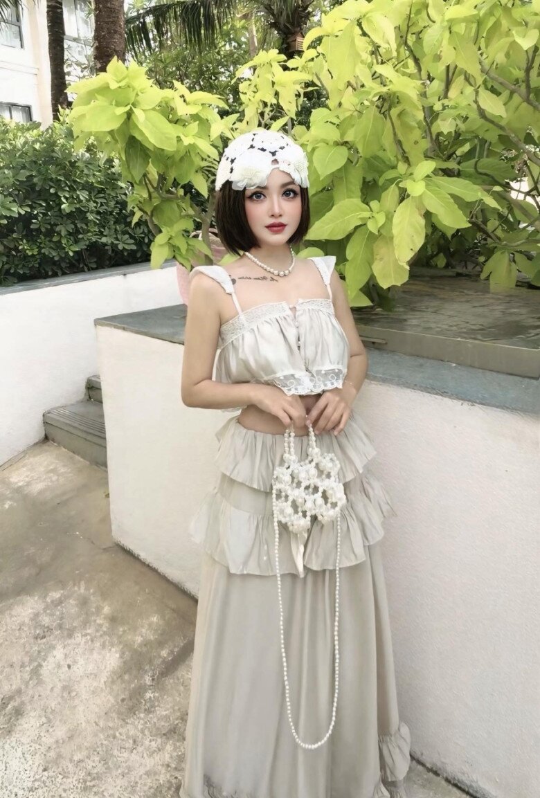 Mẹ sao nhí Cherry từng là cô giáo búp bê nổi tiếng MXH một thời.
