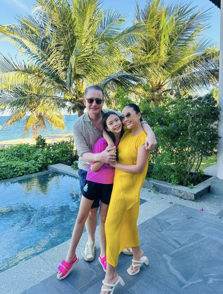 Đoan Trang nuôi dạy ái nữ rất kỹ, chỉn chu nên Sol càng lớn càng trộm vía.