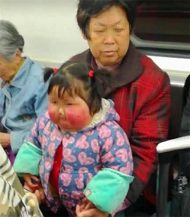 Gửi con gái xinh 3 tuổi về quê bà chăm, mẹ đi xuất khẩu lao động về căng mắt vẫn không nhận ra con - 2