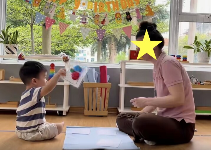 Học mầm non 3 tháng học phí 57 triệu, con trai Quang Hải và vợ Chu Thanh Huyền 21 tháng tuổi nói tiếng Anh rất tốt - 2
