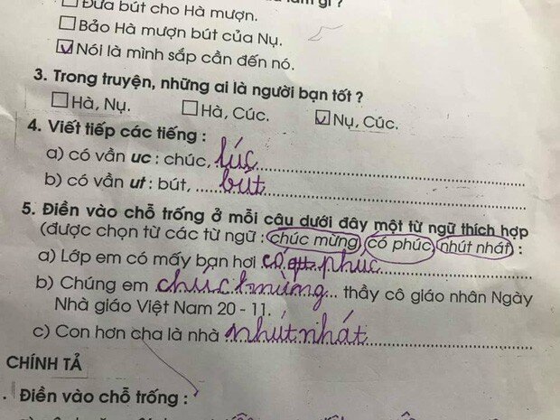 XEM VIDEO: Cậu học sinh thuyết minh về bài văn tả con đường độc lạ của mình với cô giáo.