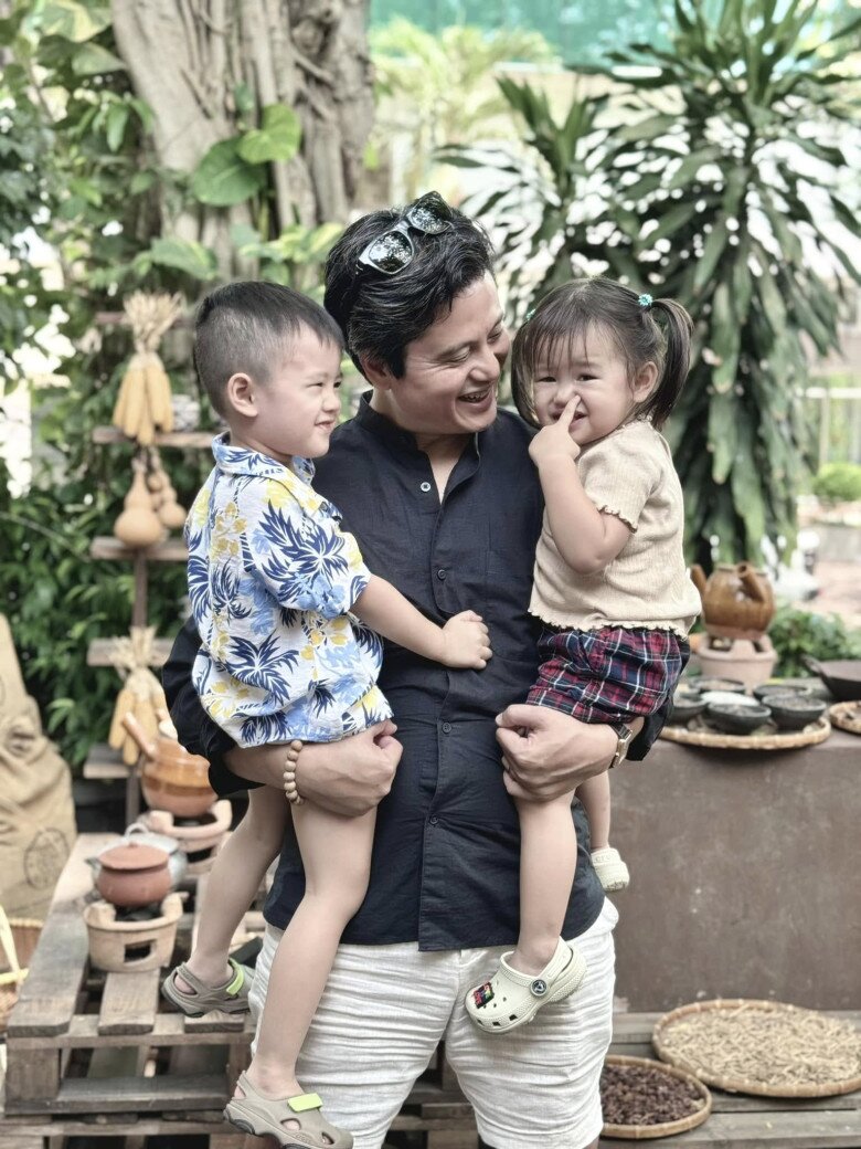 Kết hôn với chồng nhạc trưởng hơn 15 tuổi, nữ MC truyền hình VN sinh liên tiếp 2 con, càng đẻ càng đẹp - 11