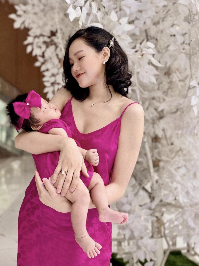 Kết hôn với chồng nhạc trưởng hơn 15 tuổi, nữ MC truyền hình VN sinh liên tiếp 2 con, càng đẻ càng đẹp - 8
