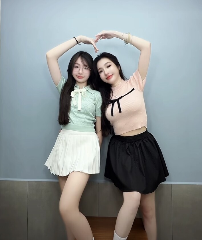 Mẹ Việt U40 liên tục được báo Hàn, Trung, Nhật khen trẻ đẹp, nhìn ảnh đứng cạnh con gái 12 tuổi nhiều người sốc hơn - 6