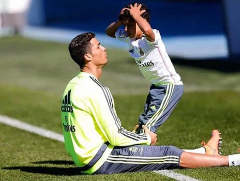 Lionel Messi mỗi năm chi 3,5 tỷ đồng học phí cho con, dạy con 2 điều khác hẳn Cristiano Ronaldo - 7