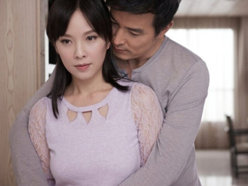 Yêu con - Sinh nhật chồng cũ tôi nhắn tin “nhớ anh”, 3 ngày sau liền nhận được bưu kiện, mở ra tôi đứng không vững