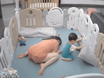 Ngày nào đi làm về cũng thấy vợ đờ đẫn, xem camera giấu kín ở nhà, chồng không thể nào chịu nổi