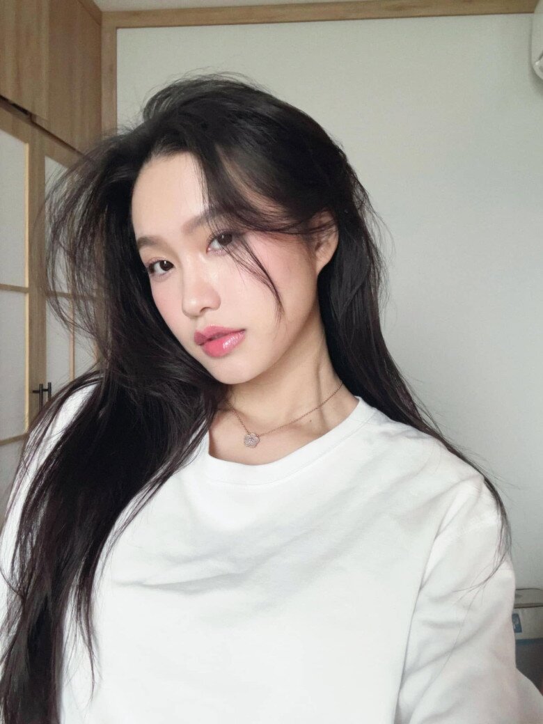 Doãn Hải My trẻ trung, ngọt ngào hơn với kiểu mái chữ S tự nhiên.