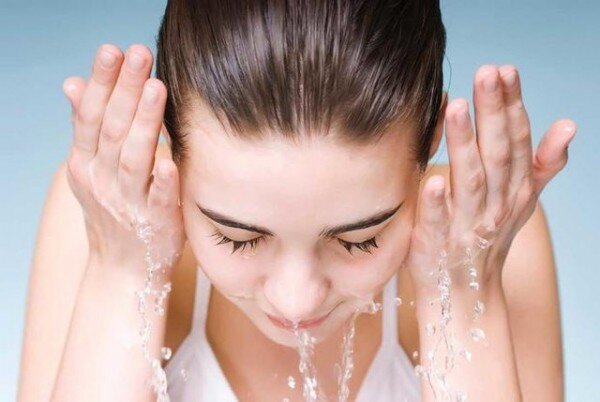 Làm sạch da đúng cách là bước nền tảng của mọi quy trình chăm sóc da.