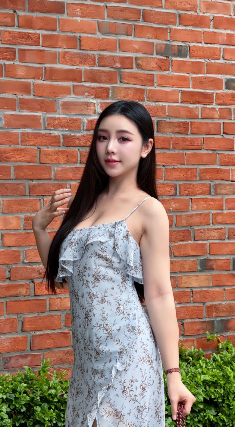 Thoát mác hot girl Kem Xôi, Quỳnh Kool xây dựng hình ảnh nữ tính, trưởng thành hơn trên màn ảnh lẫn đời thường.