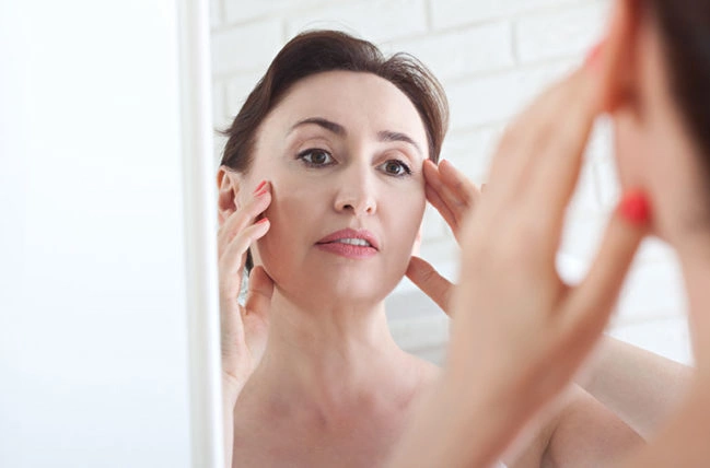 Việc giữ dáng trở nên khó khăn hơn đối với phụ nữ giai đoạn 45-55 tuổi.