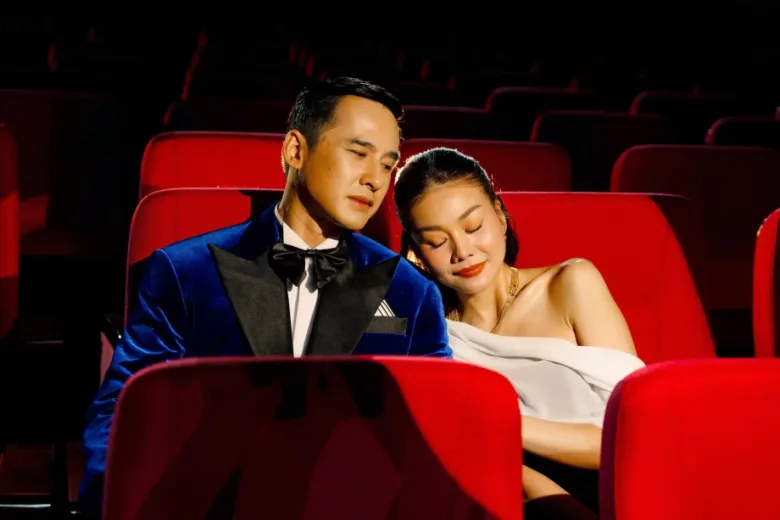Trong phim, Thanh Hằng và Lương Thế Thành có nhiều cảnh tình cảm.