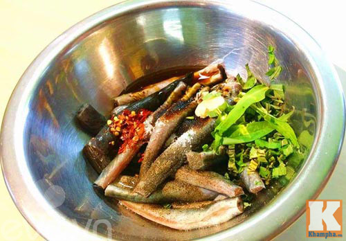 Cá kèo kho rau răm đậm chất Nam Bộ