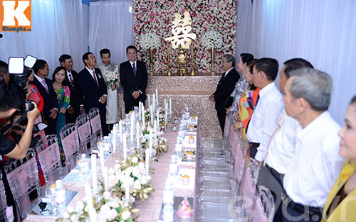 Ngọc Lan ôm mẹ khóc nức nở trong đám hỏi với Thanh Bình - 6