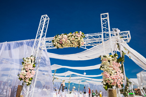 Siêu mẫu Hà Anh dùng máy bay trực thăng tới đám cưới - 3