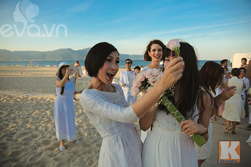 Siêu mẫu Hà Anh dùng máy bay trực thăng tới đám cưới - 11